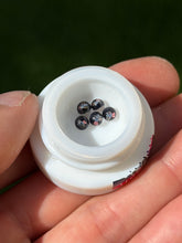 Load image into Gallery viewer, Steve H Skull w/ Hat 4mm Pearl