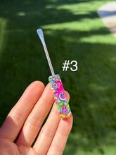 Load image into Gallery viewer, Kaotic Artworks Uv Reactive Travel Size Spatula