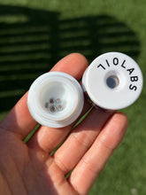 Load image into Gallery viewer, Steve H 4mm Pattern Pearl