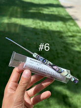 Load image into Gallery viewer, Pourcasso Black Pearl Pencil Flatheads