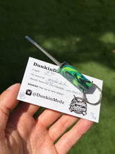 Load image into Gallery viewer, Pourcasso Uv Reactive Keychain Flathead