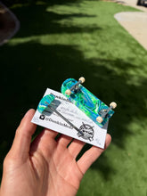 Load image into Gallery viewer, Pourcasso Uv Reactive Tech Deck Flathead