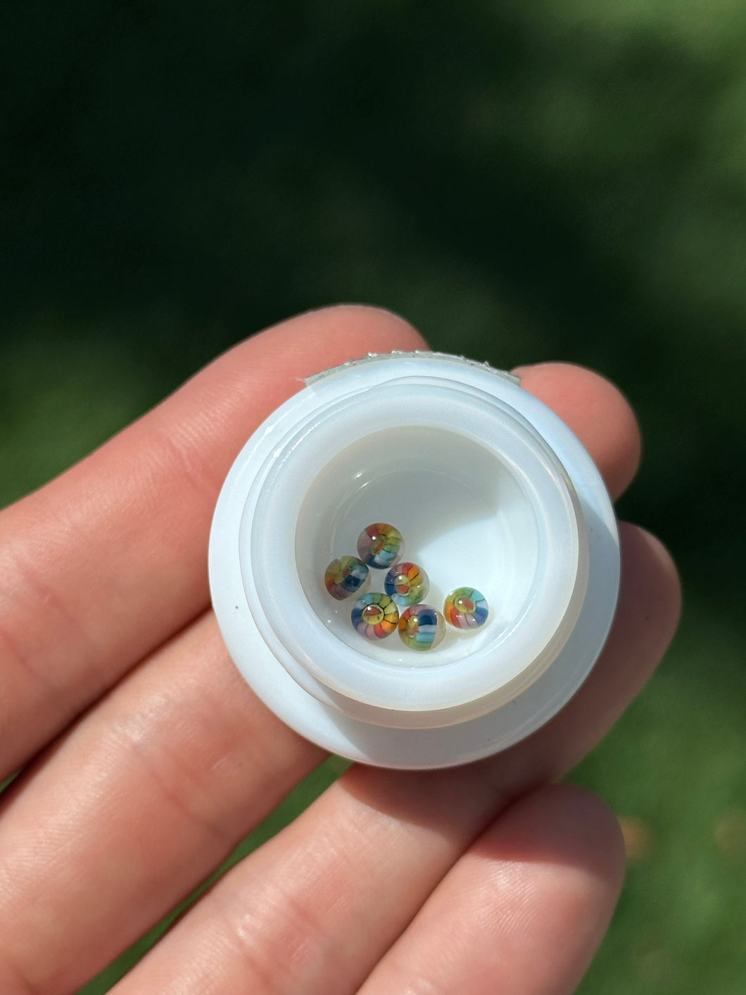 Steve H 4mm Rainbow Smiling Flower Pearl